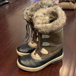 Brown and Black Fur Snow Boots, Size 7